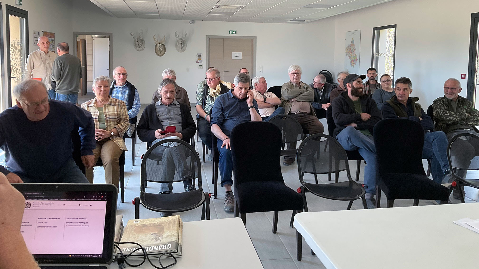 Assemblee_generale Assemblée générale de l'association départementale des chasseurs de grand gibier de l'Aveyron